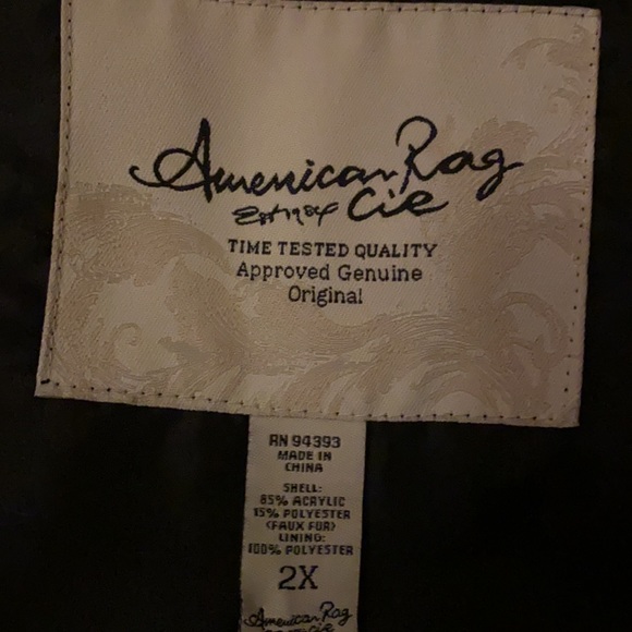 VEST - American Rag Feather 🪶 Fur Vest - Picture 2 of 3